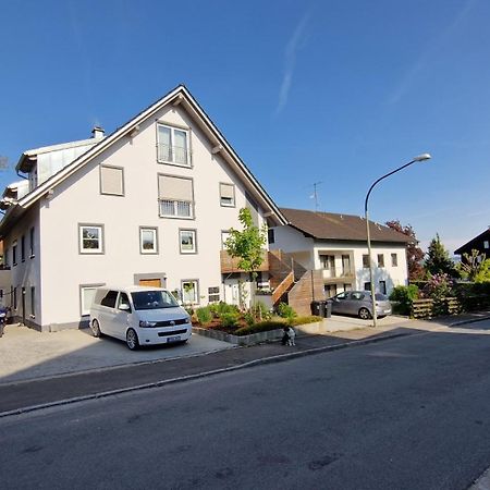 Appartment-Ferienwohnung Mit Kueche, Bad, Kostenlos Wlan, Modern Eingerichtet Родинг Екстериор снимка