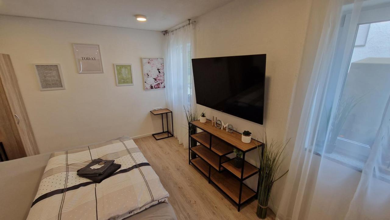 Appartment-Ferienwohnung Mit Kueche, Bad, Kostenlos Wlan, Modern Eingerichtet Родинг Екстериор снимка