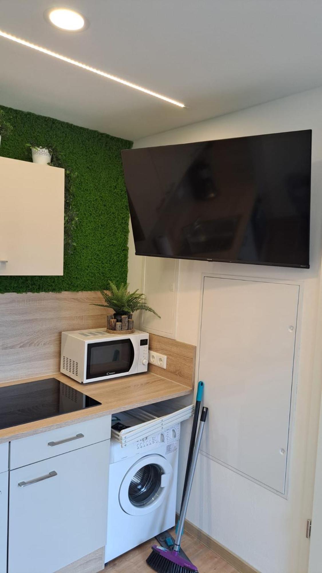 Appartment-Ferienwohnung Mit Kueche, Bad, Kostenlos Wlan, Modern Eingerichtet Родинг Стая снимка